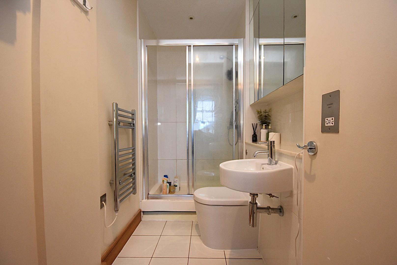 219 Headlands, Hayes Point, Sully, CF64 5QH